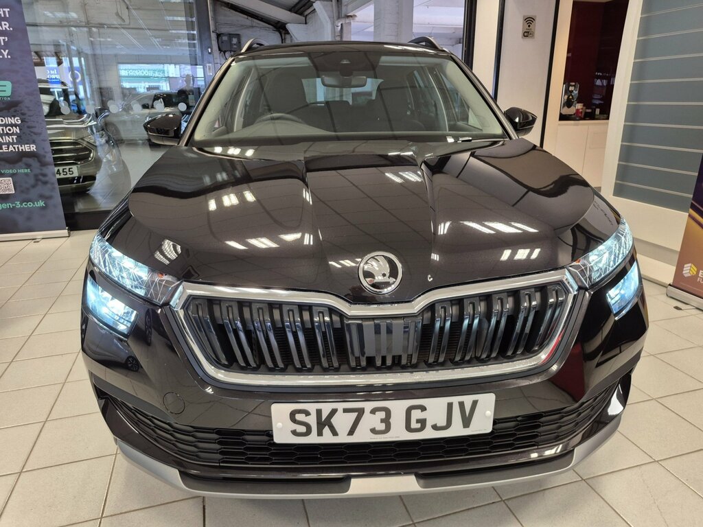 Skoda Kamiq 1.5 Tsi Act Se Drive Suv Dsg Euro 6 S Black #4