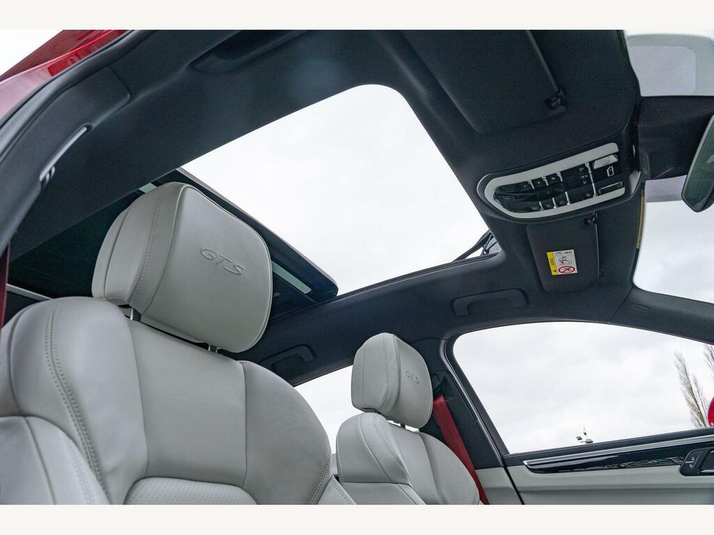 Porsche Macan 2.9T V6 Gts Pdk 4Wd Euro 6 Ss YX22XXM Red #4