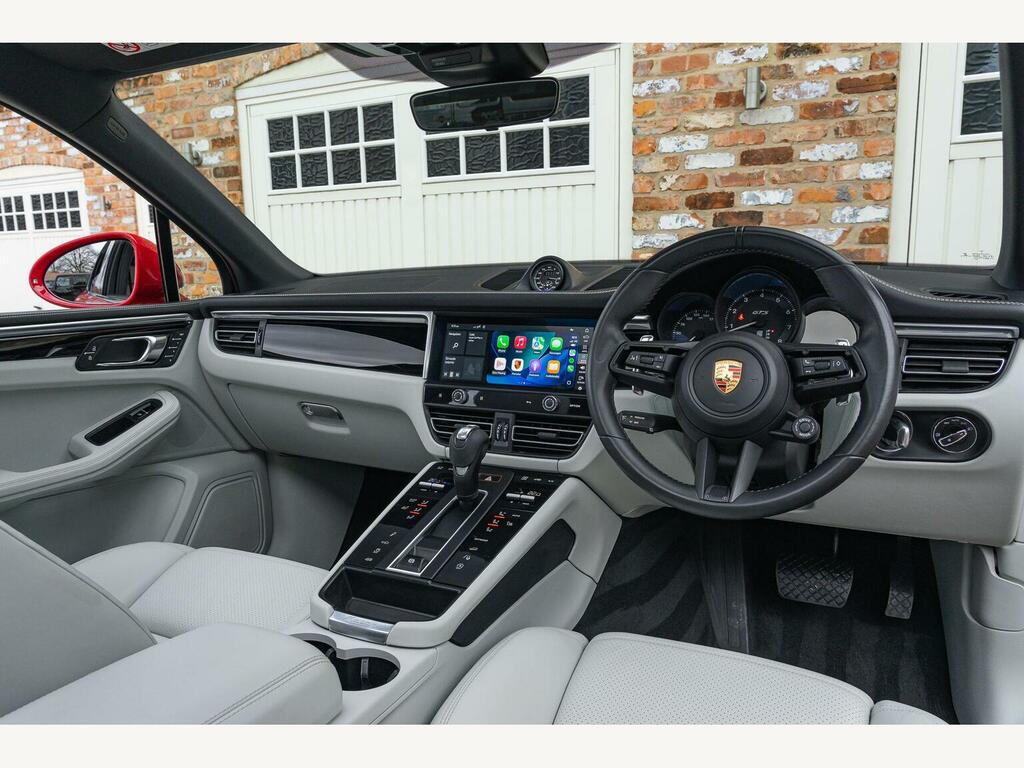 Porsche Macan 2.9T V6 Gts Pdk 4Wd Euro 6 Ss YX22XXM Red #3