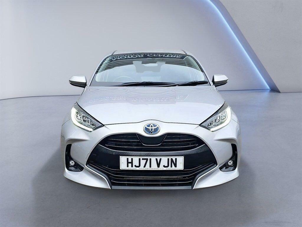 Toyota Yaris 1.5 Vvt-h Design E-cvt Euro 6 Ss HJ71VJN Silver #3