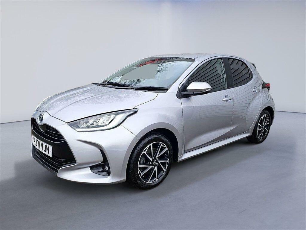 Toyota Yaris 1.5 Vvt-h Design E-cvt Euro 6 Ss HJ71VJN Silver #4