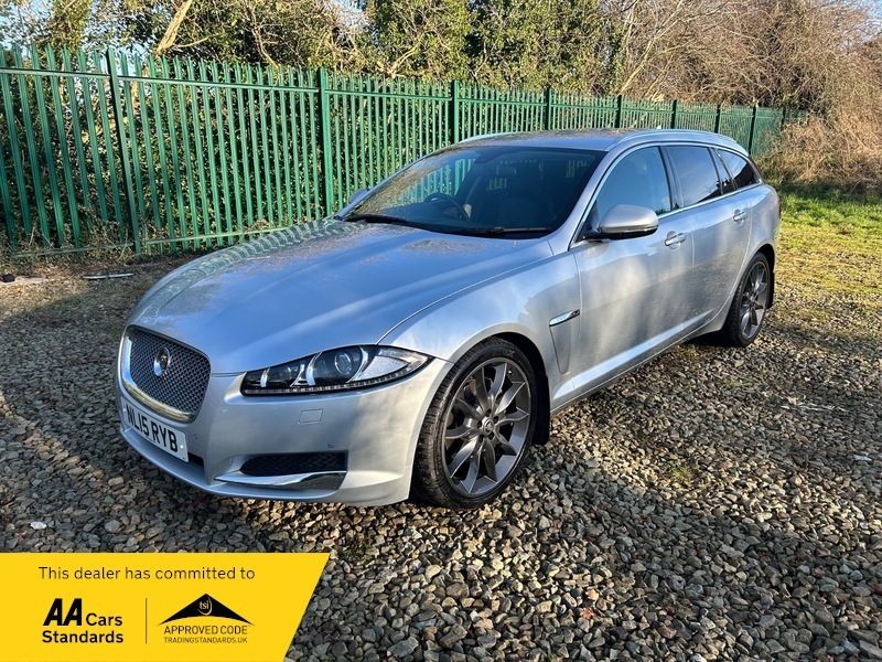 Jaguar XF D Luxury Sportbrake Silver