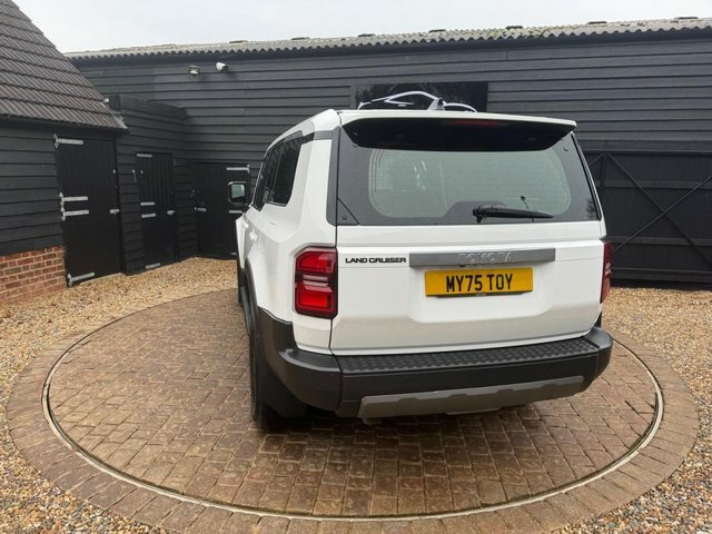 Toyota Land Cruiser 201 Bhp Commercial White #4