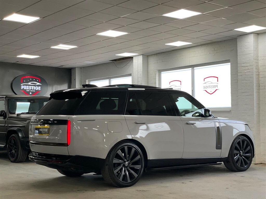 Land Rover Range Rover Suv #3