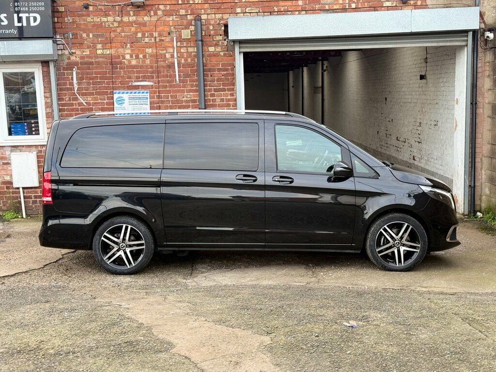Mercedes-Benz V Class 2.0 V220d Sport Mpv G-tronic Euro 6 S Black #5