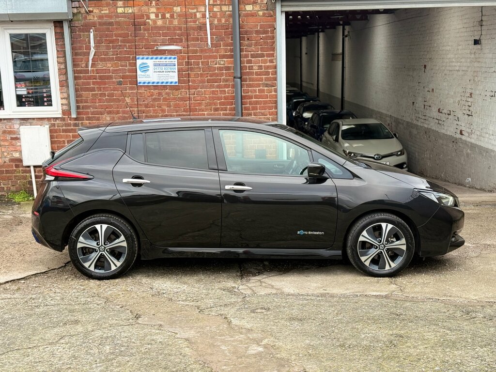 Nissan Leaf 40Kwh N-connecta Hatchback 150 Black #5