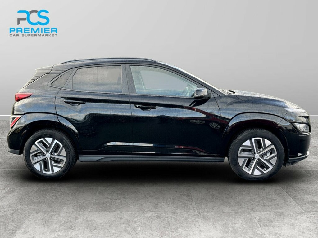 Hyundai Kona Premium Black #4