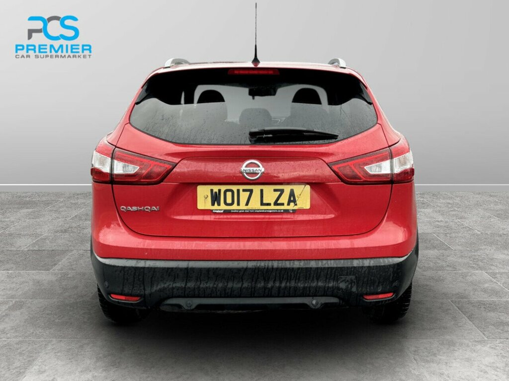 Nissan Qashqai Dci N-connecta WO17LZA Red #3