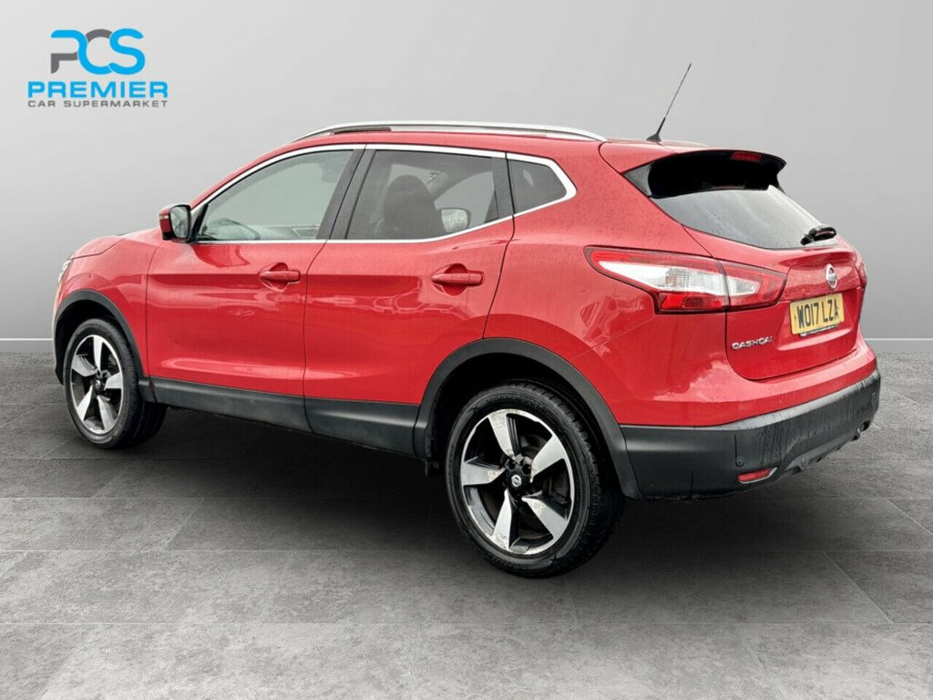Nissan Qashqai Dci N-connecta WO17LZA Red #5