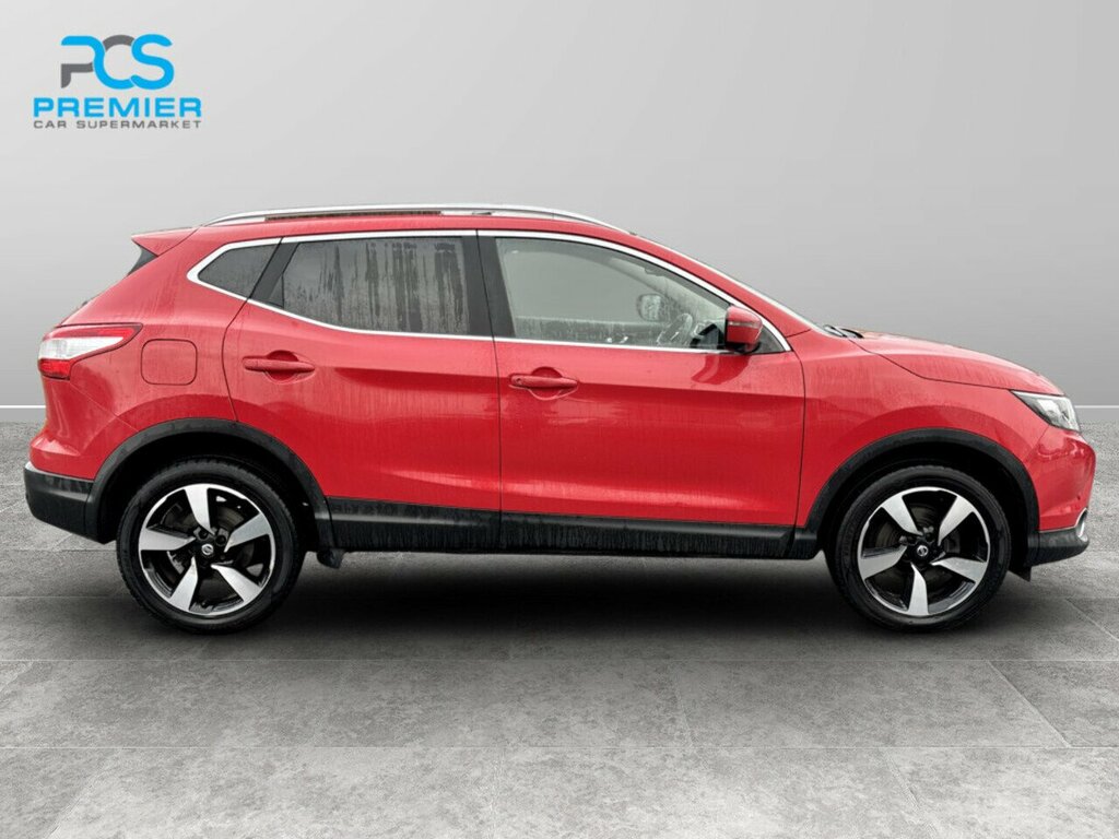 Nissan Qashqai Dci N-connecta WO17LZA Red #4