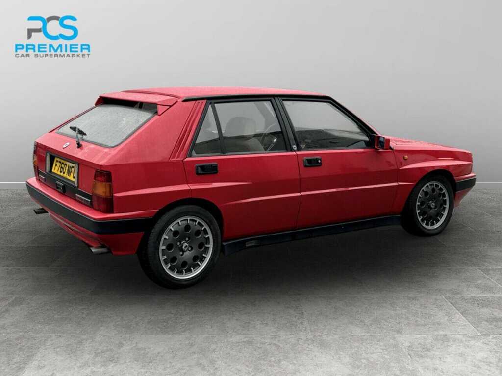 Lancia Delta 2.0 Integrale 16V Red #14