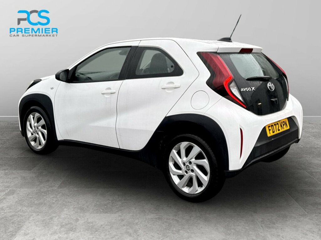 Toyota Aygo X Vvt-i Pure FD72KPN White #2