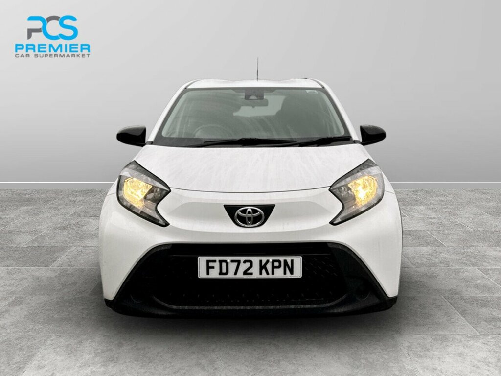 Toyota Aygo X Vvt-i Pure FD72KPN White #4