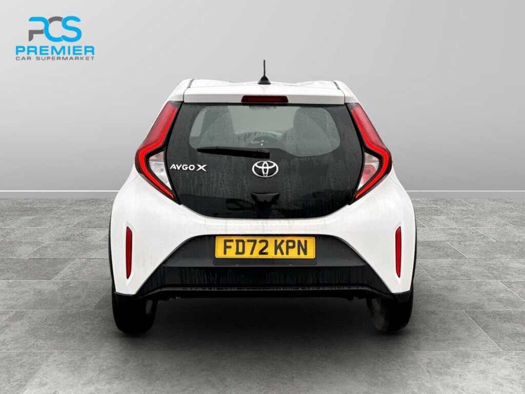Toyota Aygo X Vvt-i Pure FD72KPN White #3