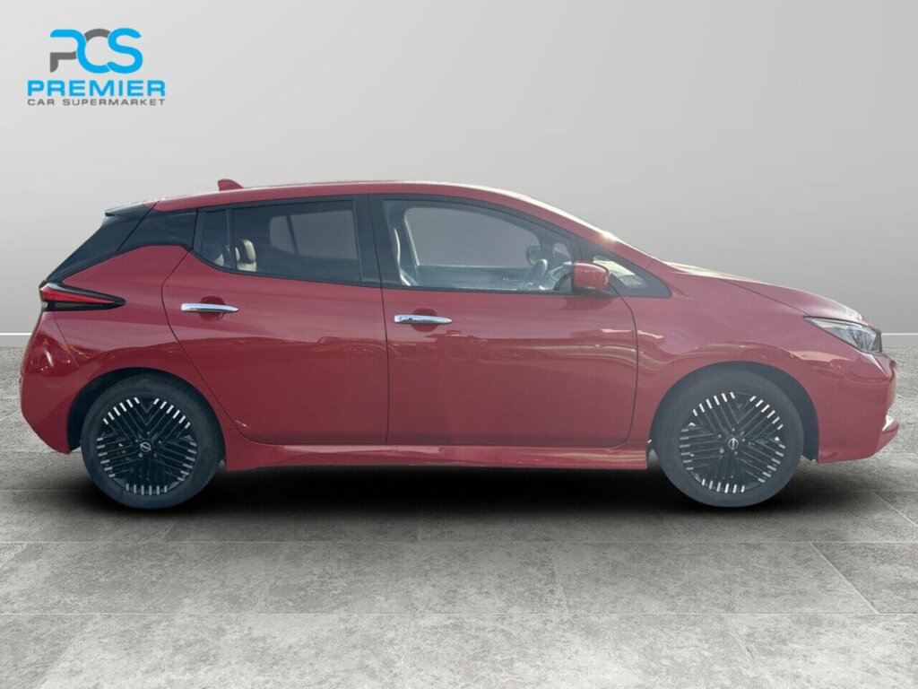 Nissan Leaf N-connecta DY72RXX Red #4