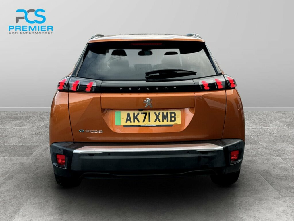 Peugeot e-2008 Allure Premium Orange #4