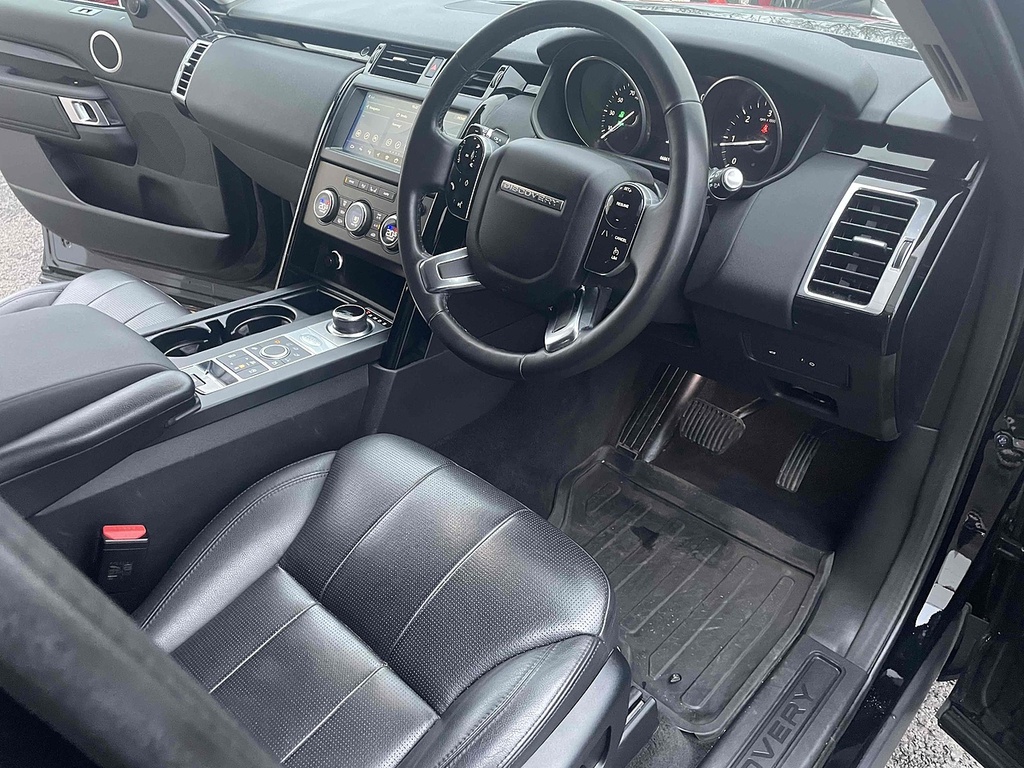 Land Rover Discovery Sd4 Se YK69BVT Black #4