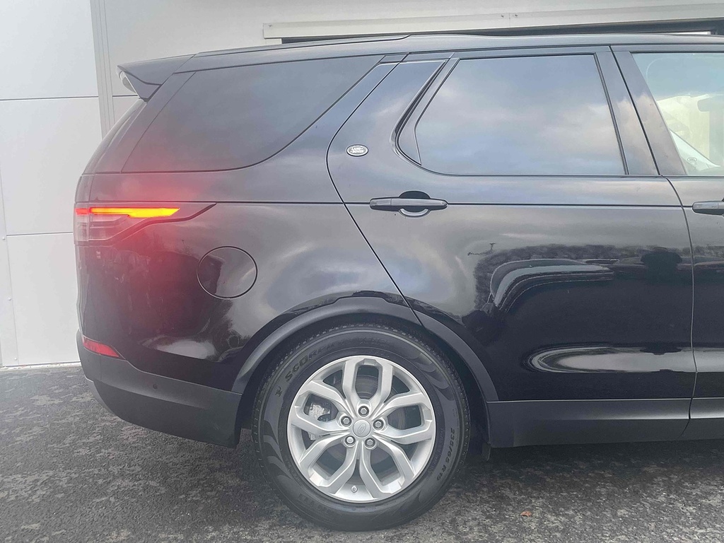 Land Rover Discovery Sd4 Se YK69BVT Black #6