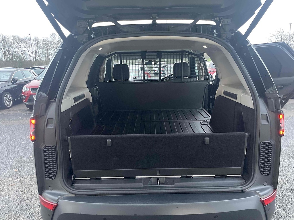 Land Rover Discovery Sd4 Se YK69BVT Black #3