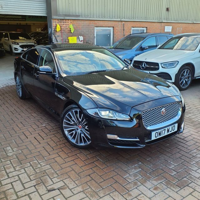 Jaguar XJ 3.0 D V6 L 302 Bhp Black