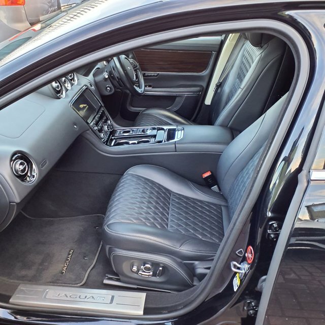 Jaguar XJ 3.0 D V6 L 302 Bhp Black #5