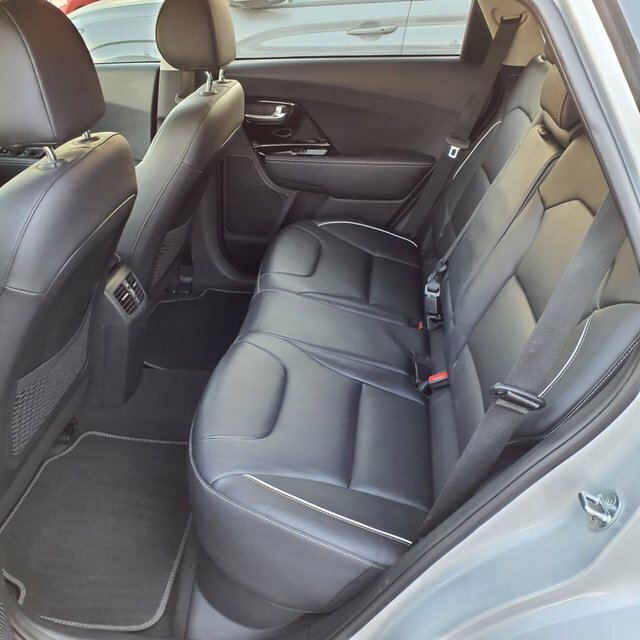Kia e-Niro 64Kwh 4 Suv 201 Bhp Silver #5