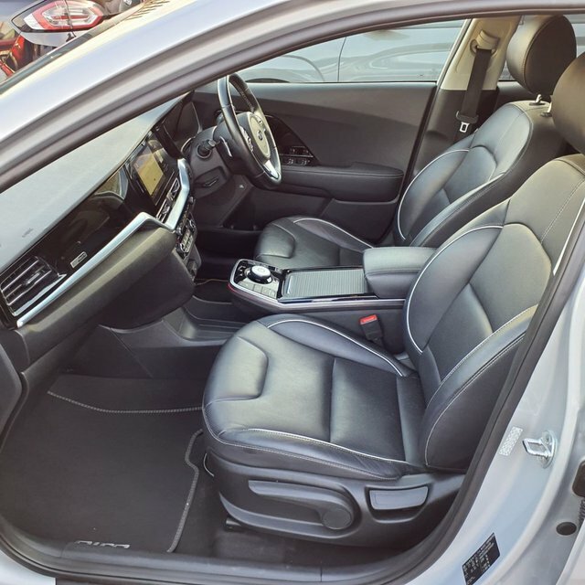 Kia e-Niro 64Kwh 4 Suv 201 Bhp Silver #4