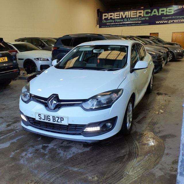 Renault Megane 1.5 Dci Dynamique Nav Hatchback White #2
