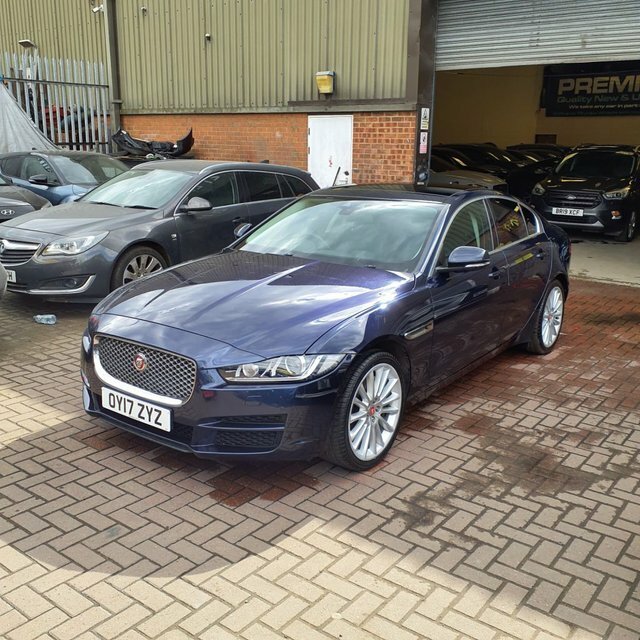 Jaguar XE 2.0D Portfolio Saloon Awd Euro 6 OY17ZYZ Blue #2