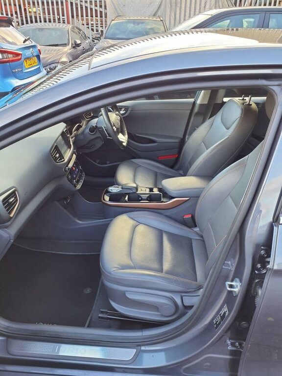 Hyundai Ioniq 28Kwh Premium Se Hatchback 120 Grey #4