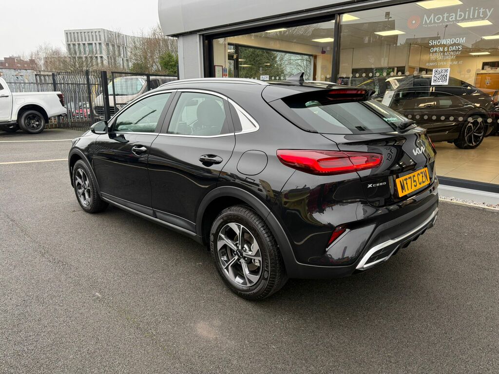 Kia Xceed 1.0 T-gdi 48V Mt Pure MT75CZN Black #3