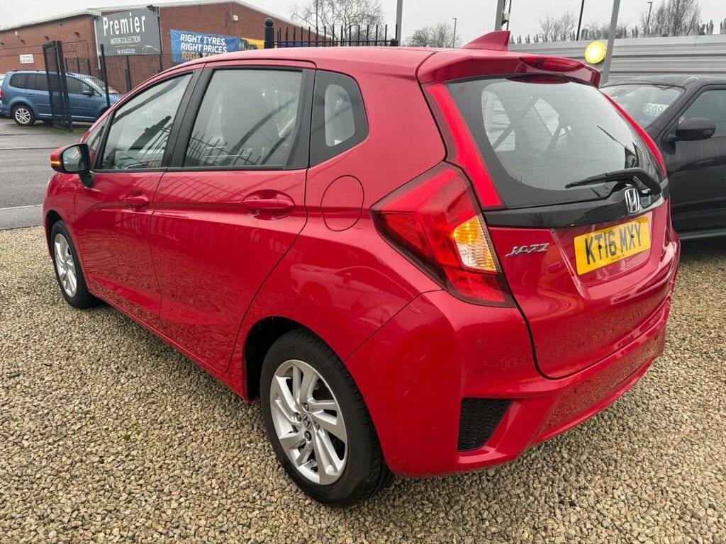 Honda Jazz 1.3L Se KT16MXY Red #3