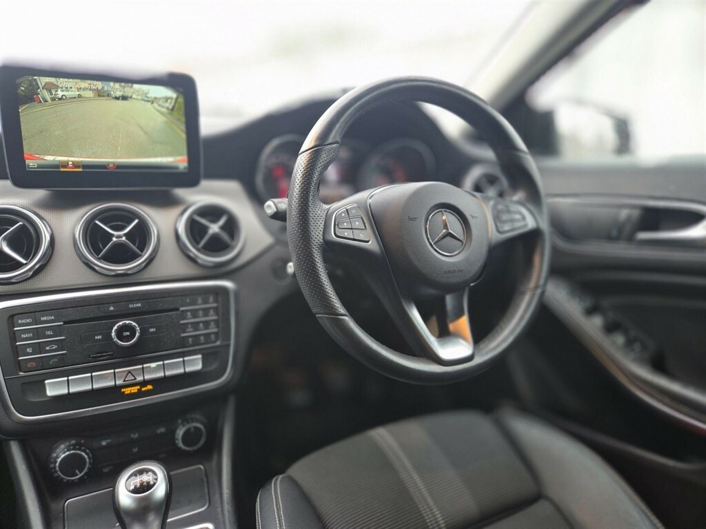Mercedes-Benz GLA Class 1.6 L 1.6 Urban Edition Euro 6 Ss Red #6