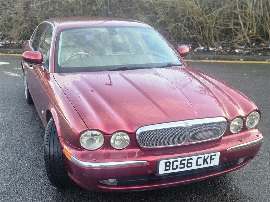 Jaguar XJ 4.2 L 4.2 Xj8 Sovereign Lwb Saloon Red #2