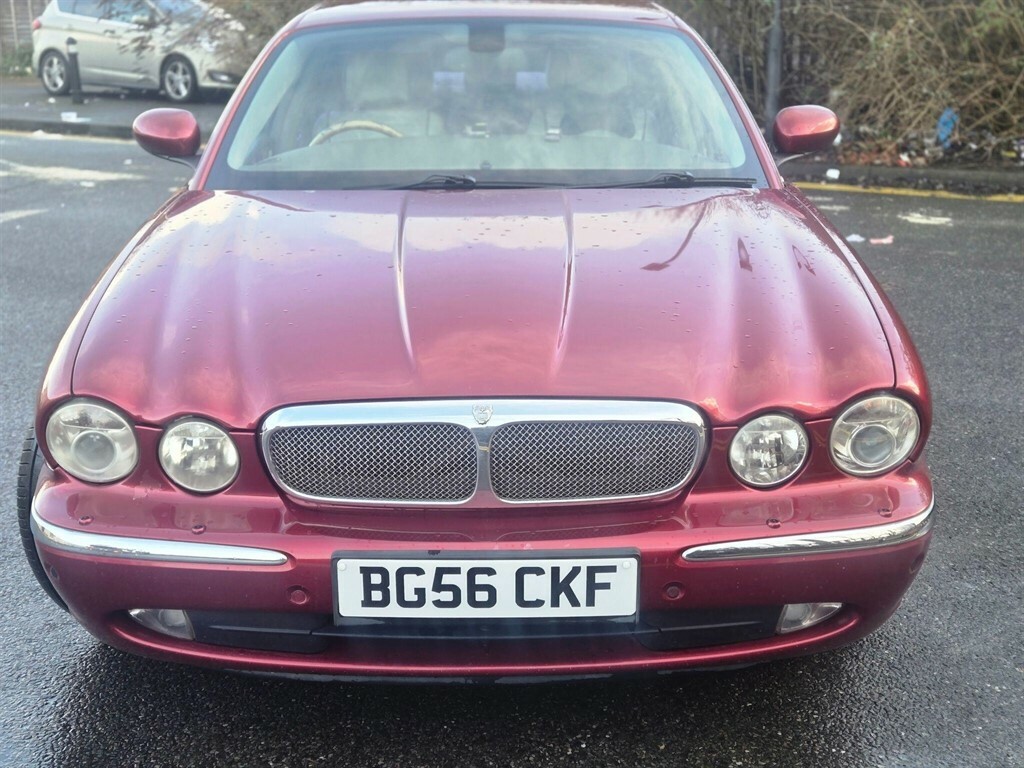 Jaguar XJ 4.2 L 4.2 Xj8 Sovereign Lwb Saloon Red #4