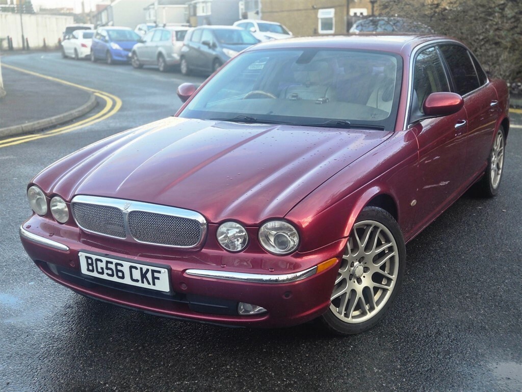 Jaguar XJ 4.2 L 4.2 Xj8 Sovereign Lwb Saloon Red #6