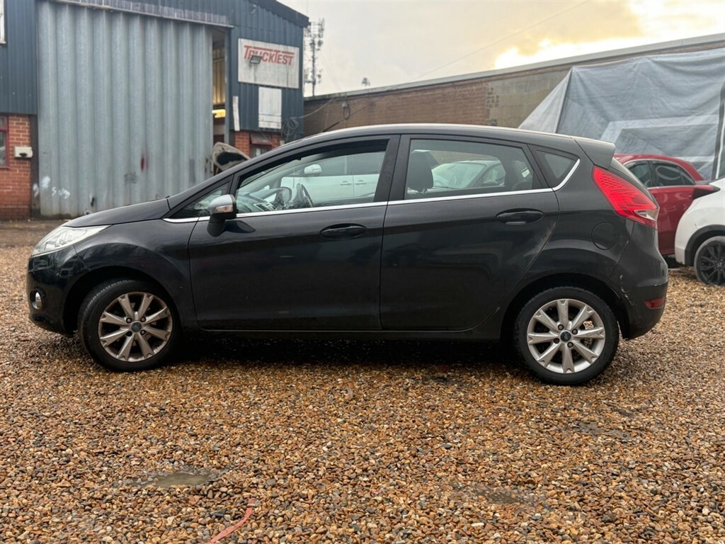 Ford Fiesta 1.25 L 1.25 Zetec Black #5
