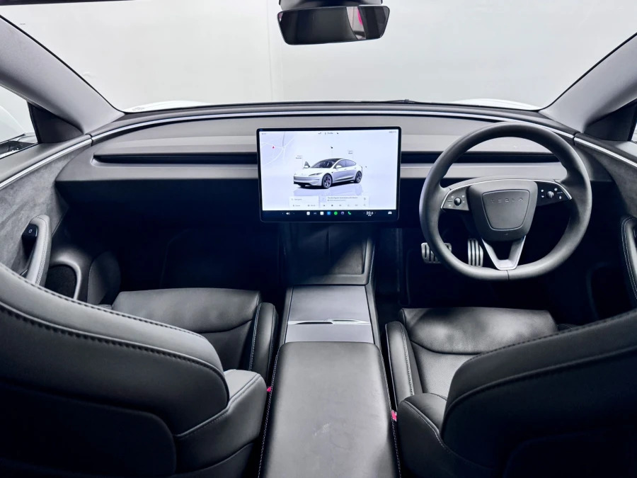 Tesla Model 3 Dual Motor Performance Saloon LD74OOU White #2