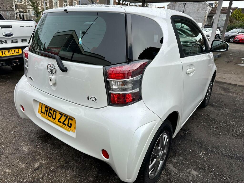 Toyota IQ Hatchback 1.0 Vvt-i 2 Euro 4 201060 White #2