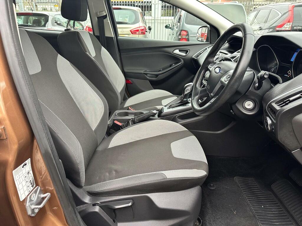 Ford Focus Hatchback 1.6 Zetec Powershift Euro 5 201313 Brown #3