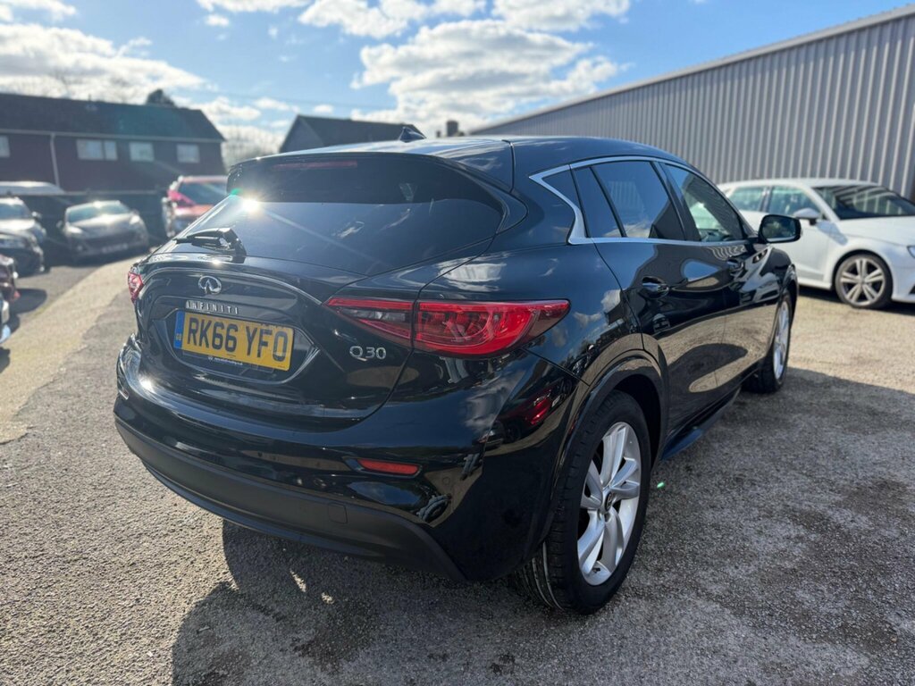 Infiniti Q30 1.5D Business Executive Dct Euro 6 Ss RK66YFO Black #6