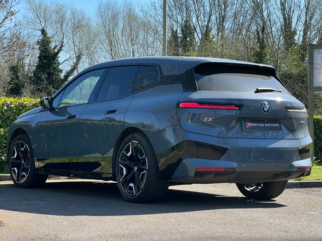 BMW iX 2024 50 111.5Kwh M Sport Suv Xdr AJ73WVC Grey #4