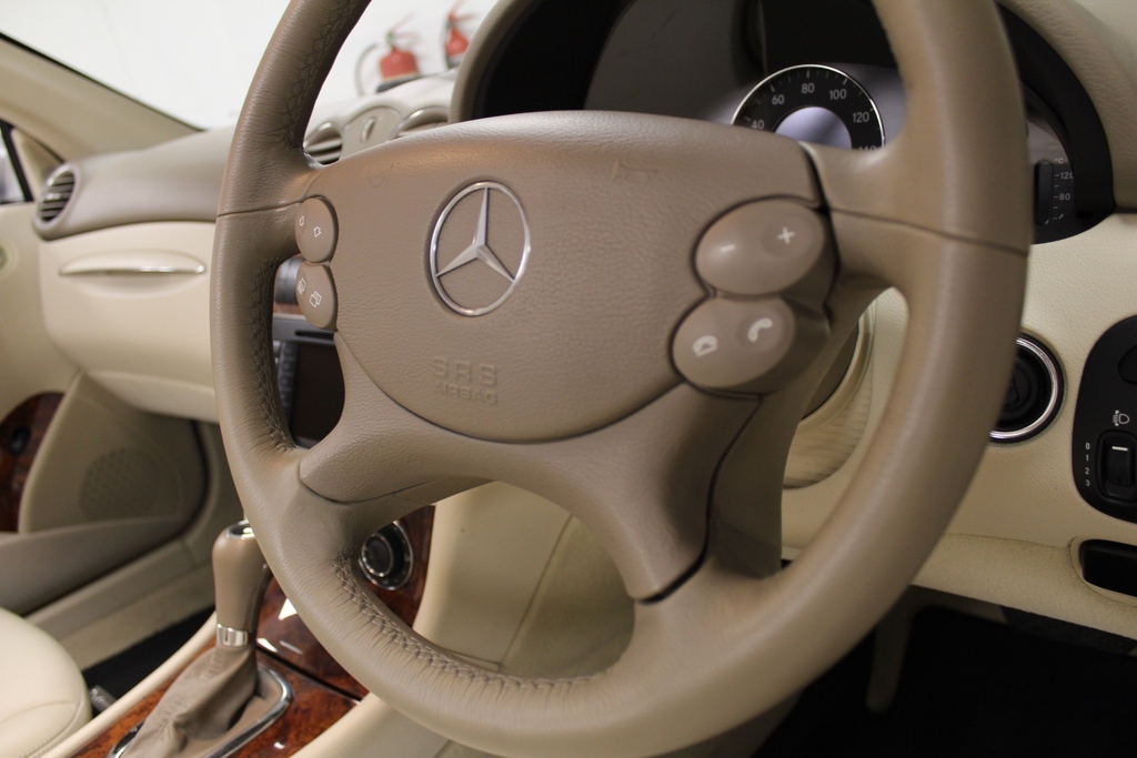 Mercedes-Benz CLK 350 Elegance Tip Immaculate Collectors Ex Silver #4