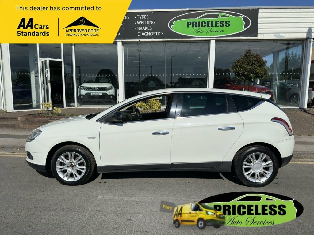 Chrysler Delta 1.6L Se White #3
