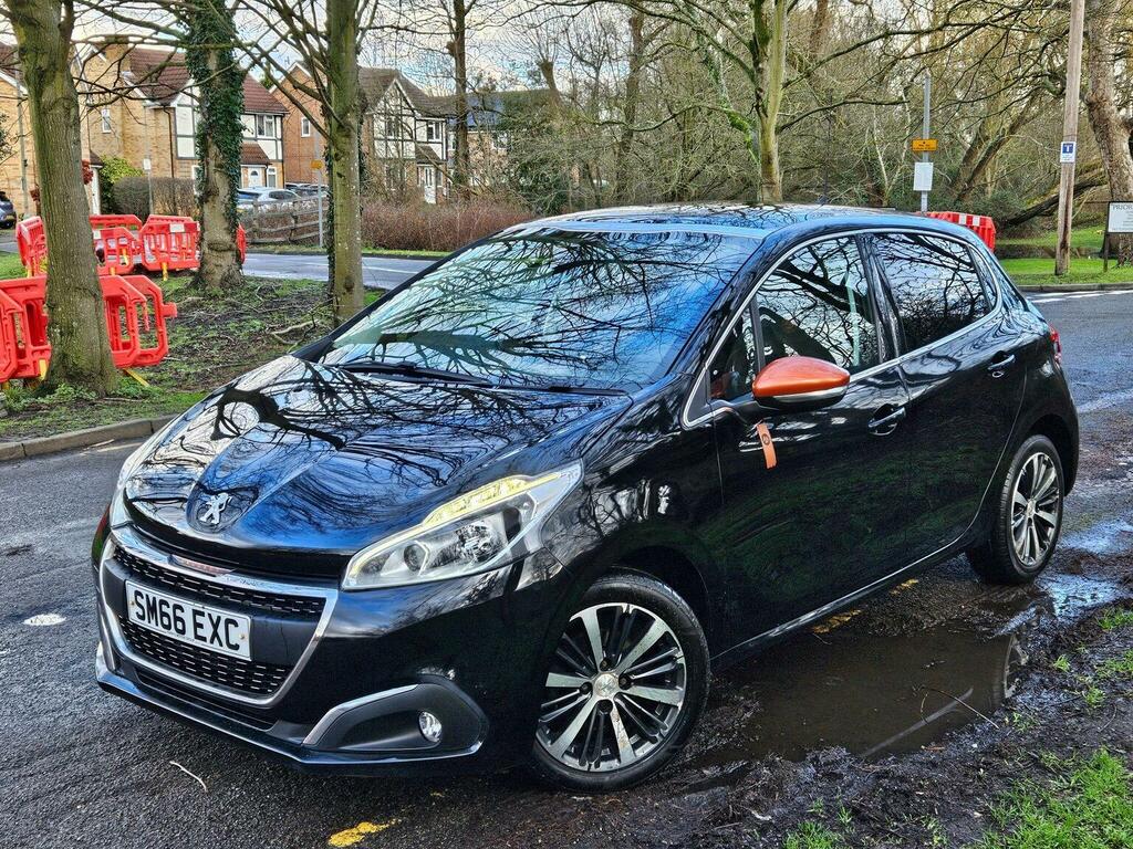 Peugeot 208 Hatchback 1.2 Puretech Roland Garros Euro 6 Ss SM66EXC Black #4