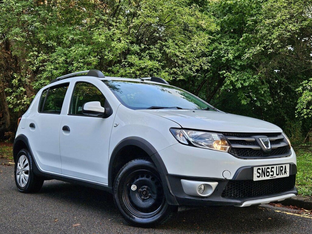 Dacia Sandero Stepway 0.9 Tce Laureate Euro 6 Ss White