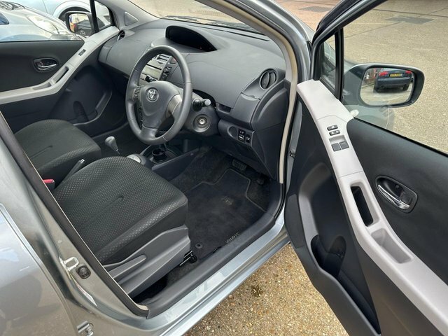 Toyota Yaris 2010 1.33 Dual Vvt-i Tr Hatchback Multi Silver #5