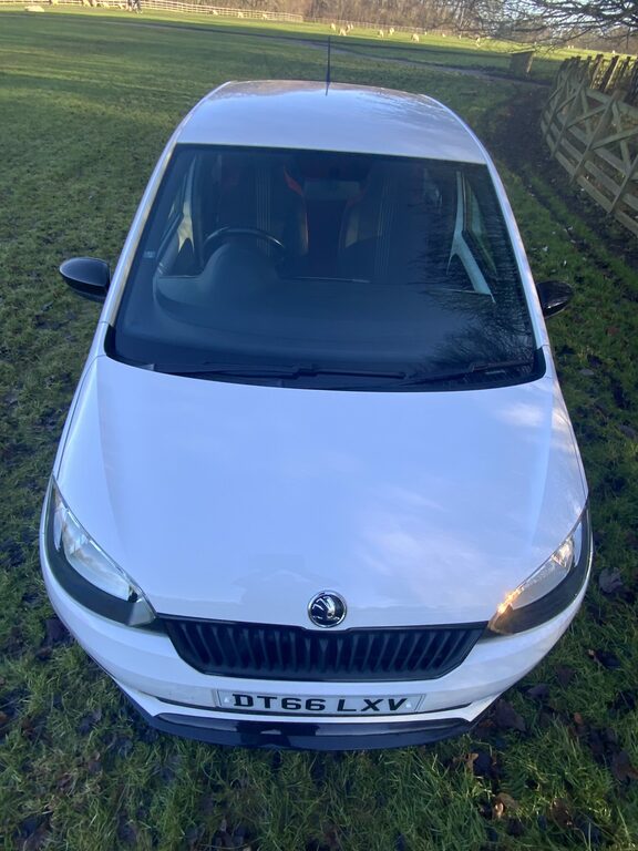Skoda 1.0I Se White #4