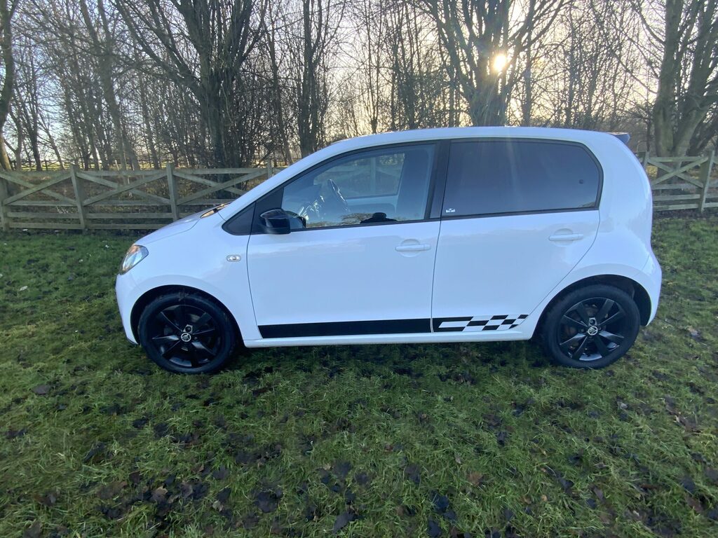 Skoda 1.0I Se White #9