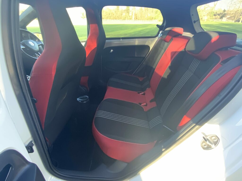 Skoda 1.0I Se White #14